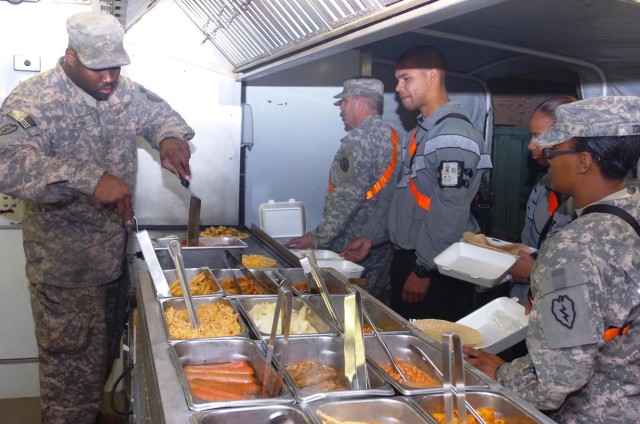 TF Wings&#039; DFAC Soldiers attention to detail, cooperation key to food service success