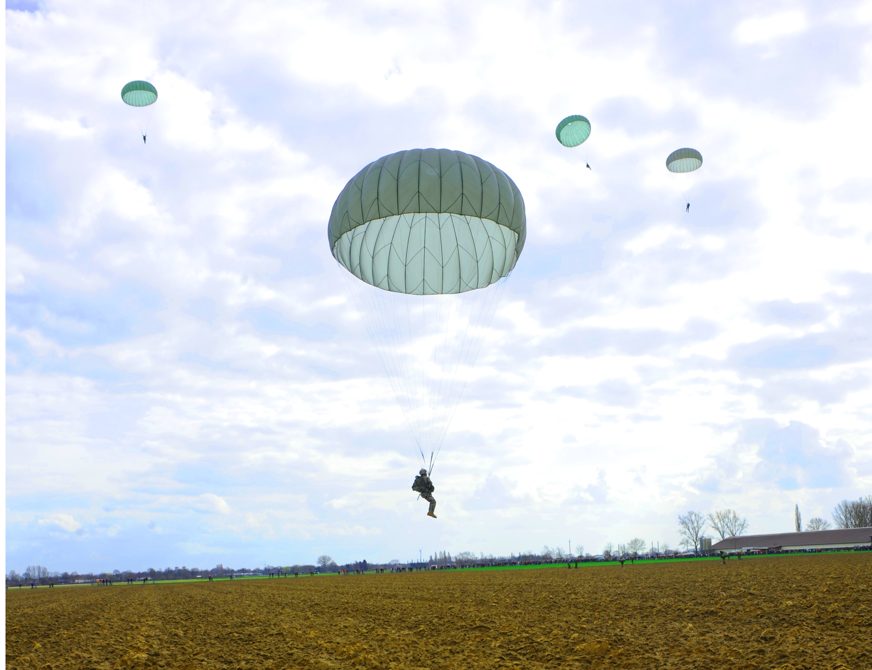 Paratroopers pay tribute to Operation Varsity 65 years later | Article ...