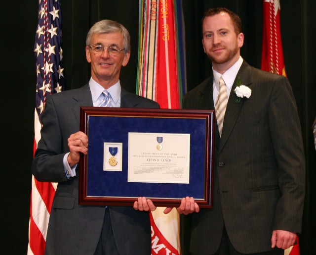 Kevin Lynch awarded Decoration for Exceptional Civilian Service