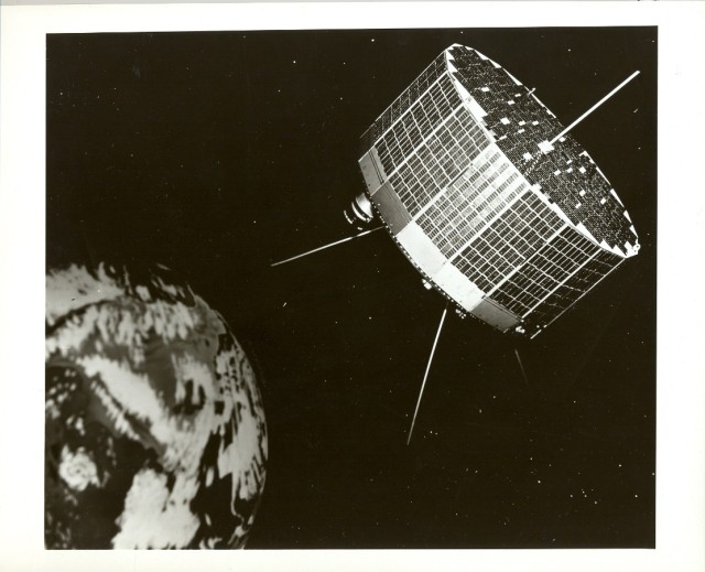 Early Signal Corps satellite programs remembered