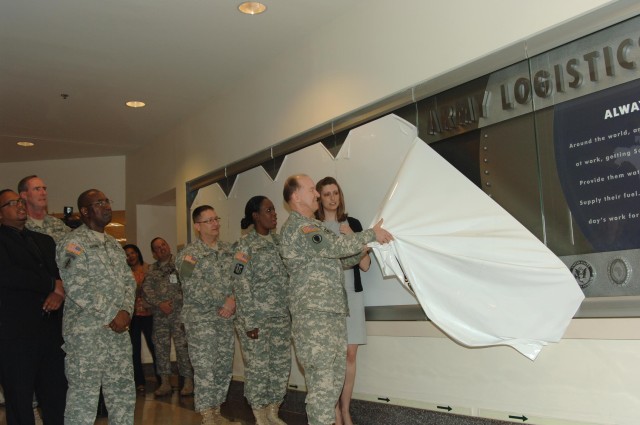 Unveiling &quot;Army Logistics Around the World&quot;