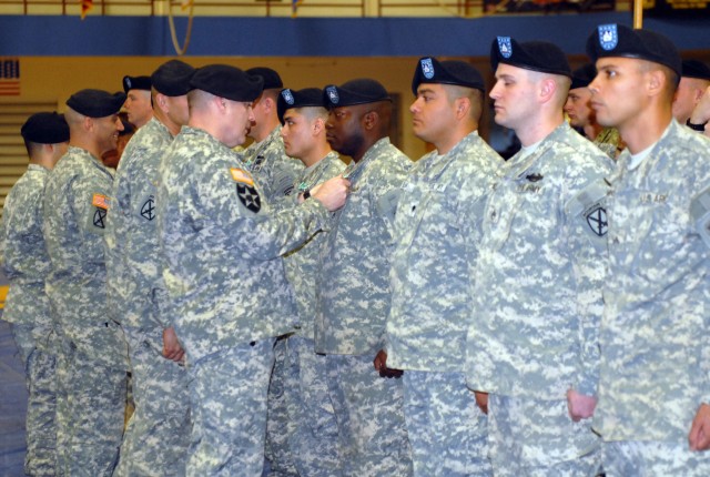 2-87 Infantry Soldiers receive deployment awards 