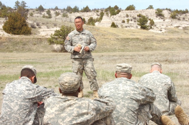 Chaplain delivers &#039;morale chow&#039; to feed troops&#039; bodies, spirits