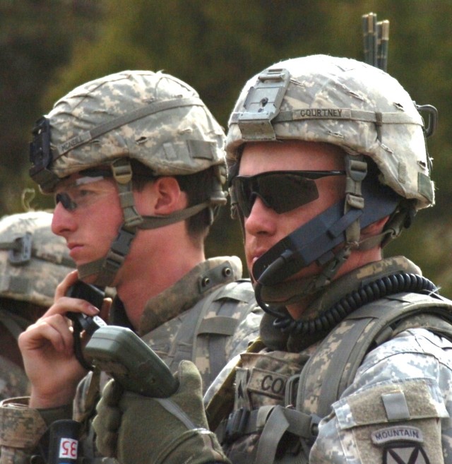 Soldiers conduct platoon live-fire lanes