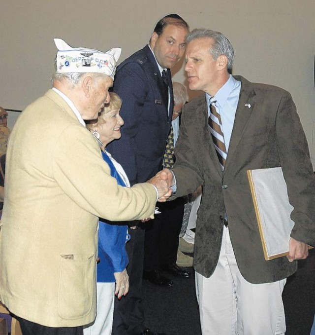 Jewish congregation joins celebration honoring British commander