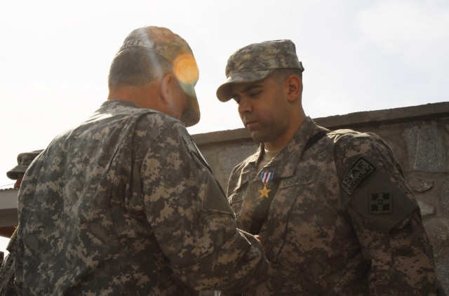 Three Mountain Warriors receive Silver Stars for valorous actions