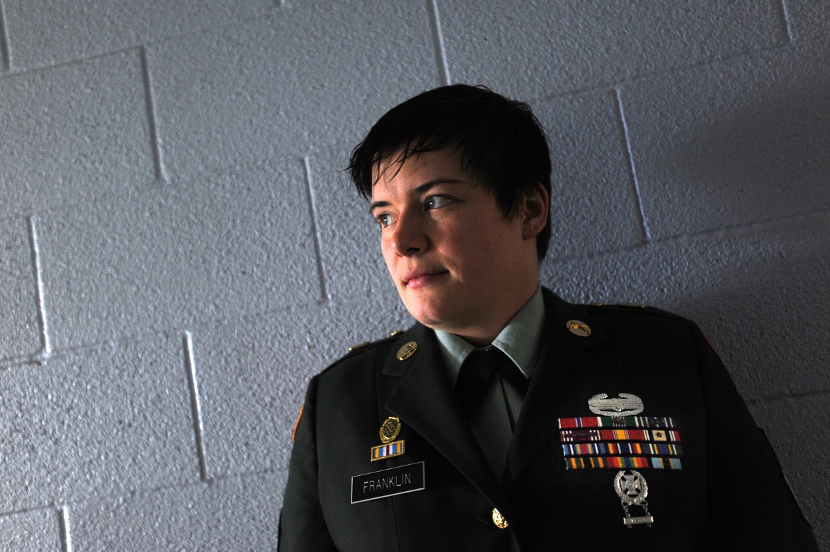 Joint Base Lewis-McChord Bronze Star Recipient 'knows Her Job ...