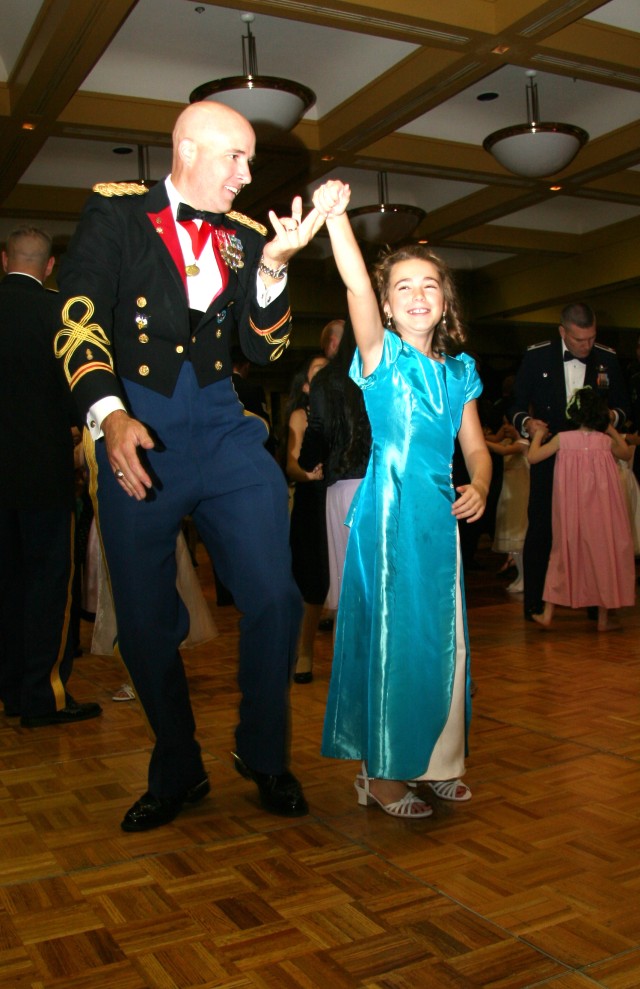 Daddy-daughter dance creates memories