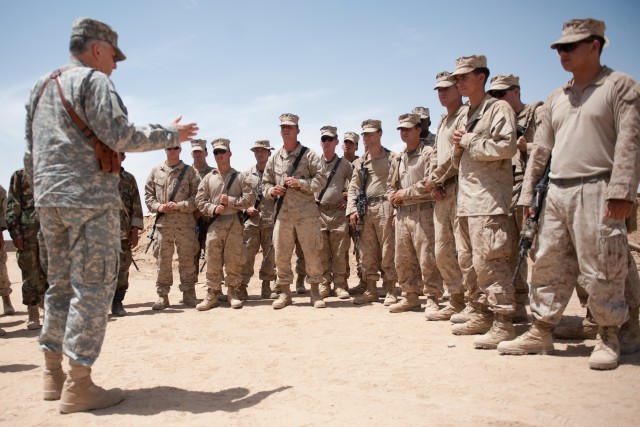 CSA talks with Marines