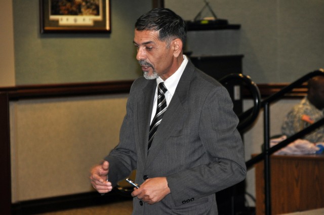 Spouses receive Iraqi cultural awareness class