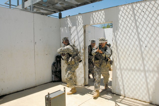 Soldiers learn basics of urban operations