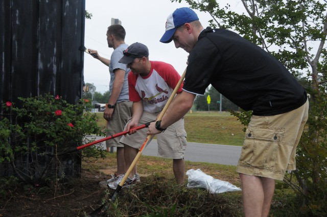 Fort Rucker Soldiers, students beautify Northview campus