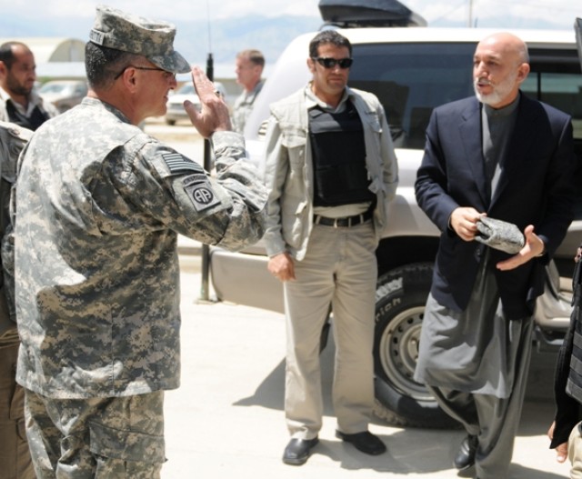 President of Afghanistan visits Afghan and Coalition Forces on BAF