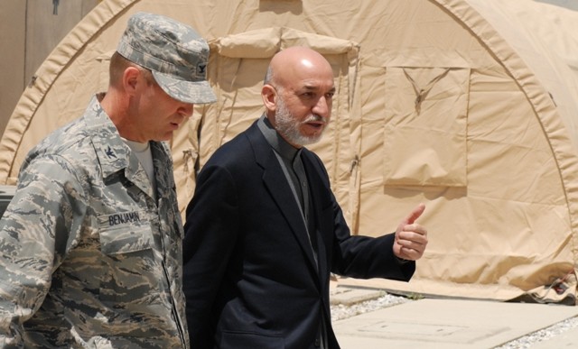 President of Afghanistan visits Afghan and Coalition Forces on BAF