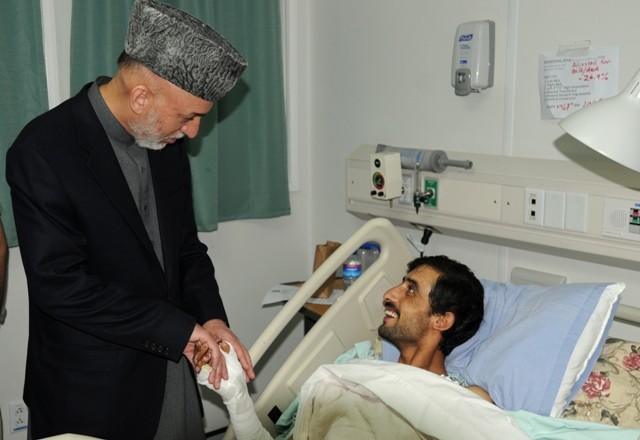President of Afghanistan visits Afghan and Coalition Forces on BAF