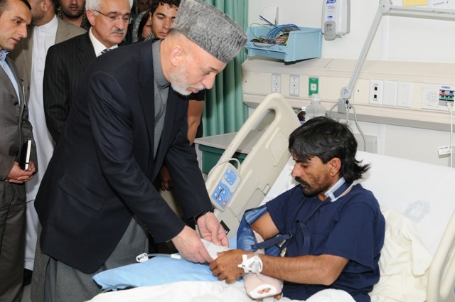 President of Afghanistan visits Afghan and Coalition Forces on BAF