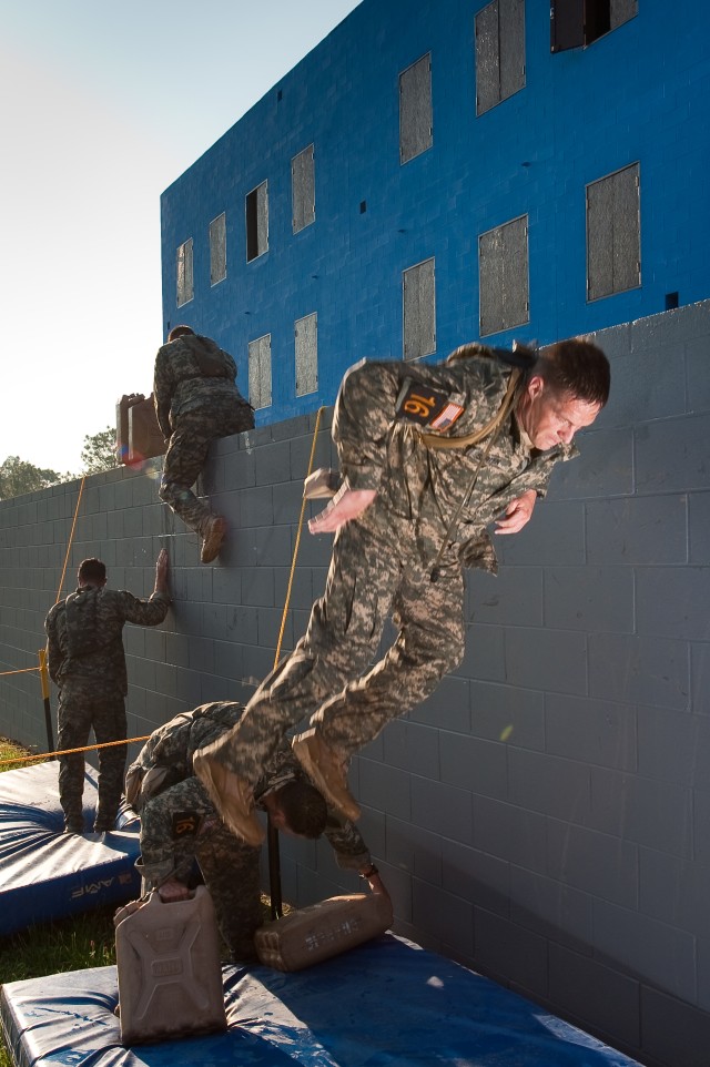 Day 1 Photos: 2010 Best Ranger Competition