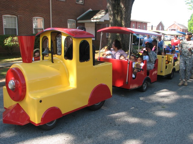 Children&#039;s parade closes out Month of Military Child