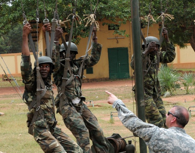 Pre-jump training prepares African parachutists for airborne operations