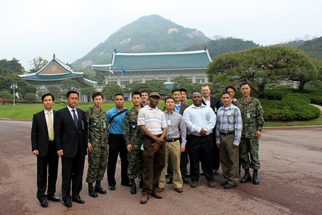 UNC Security Battalion leaders invited to visit Blue House