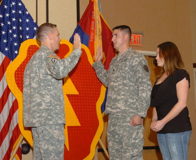 25th ID Soldiers Reenlist During Retention Ceremony