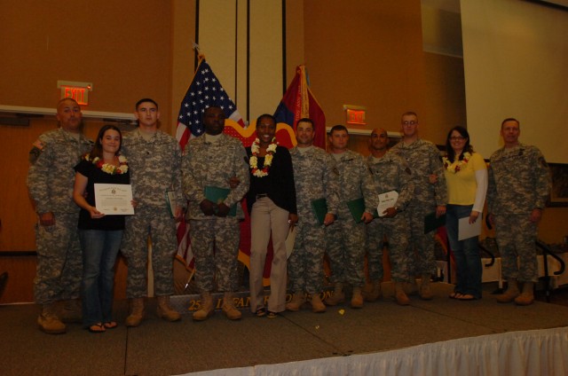 25th ID Soldiers Reenlist during Retention Ceremony