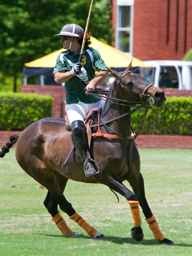Horses for Heroes returns to Fort McPherson