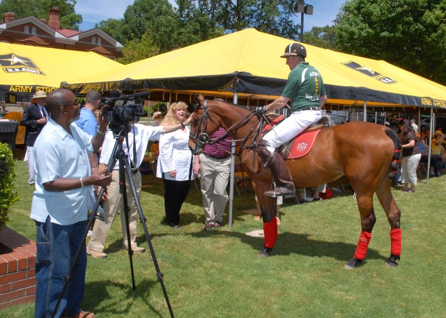 Horses for Heroes returns to Fort McPherson