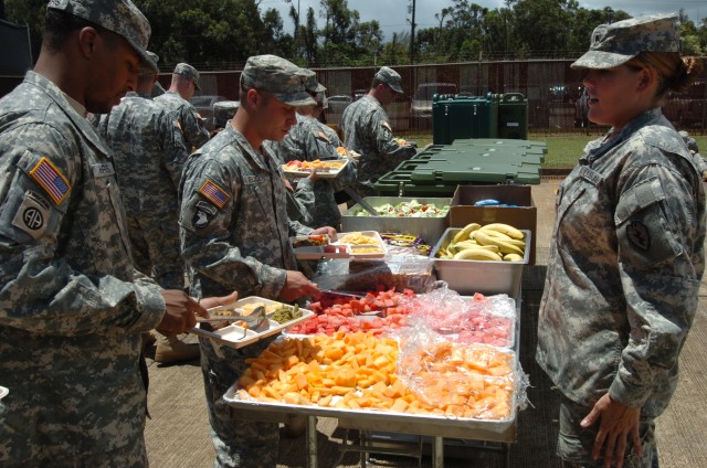 25 STB cooks serve &quot;motor pool cuisine&quot;