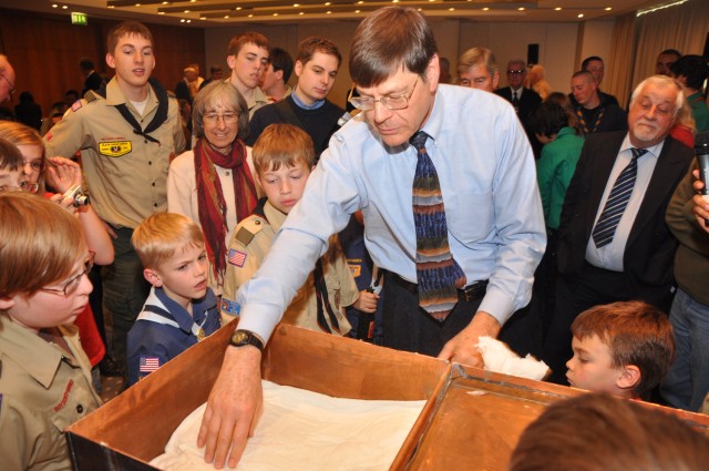 Boy Scouts open 50-year-old time capsule to celebrate 100 years of Scouting