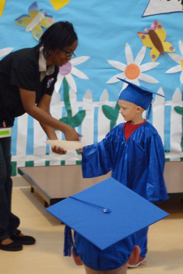Fort Polk&#039;s Part day preschool has graduation ceremony