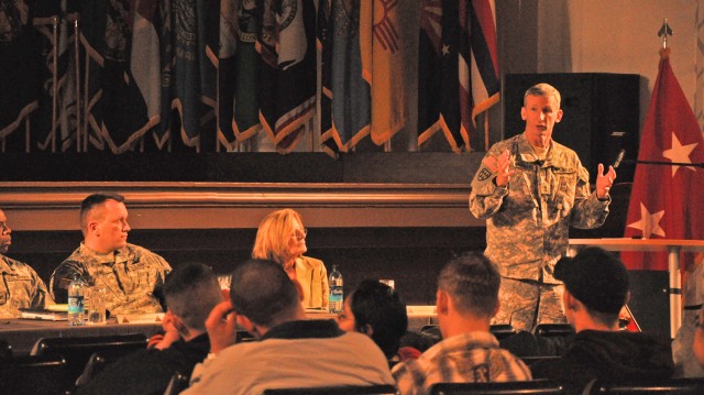 Fort Bliss Town Hall: Team addresses Wiesbaden spouses&#039; concerns in anticipation of 1st Armored Division move to west Texas installation