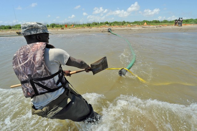 States prepare to assist Louisiana in oil spill response