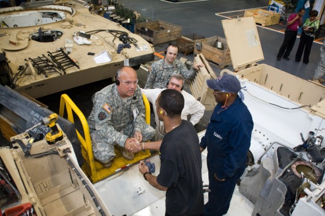 TACOM&#039;s CG visits Anniston Army Depot