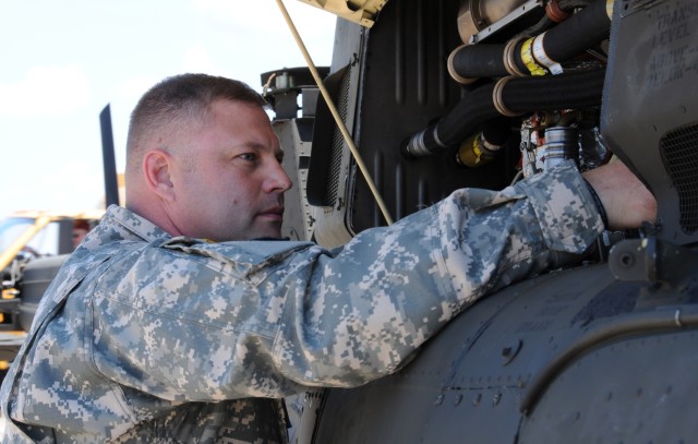 &#039;Instinct,&#039; quick thinking earns Fort Rucker Aviator safety award