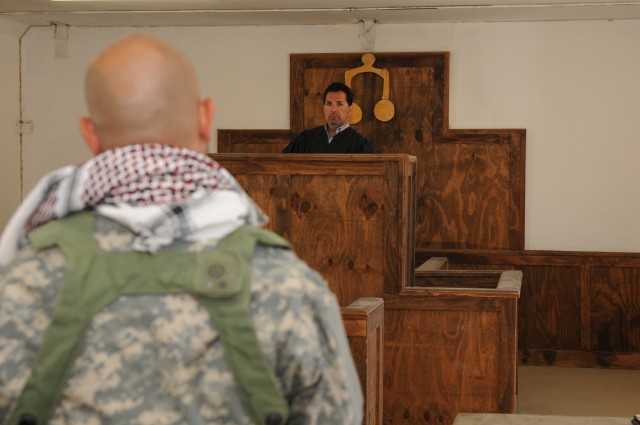 Brave Rifles legal team learns Iraqi justice