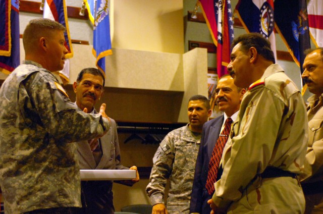 Iraqi leaders visit Mountain Post