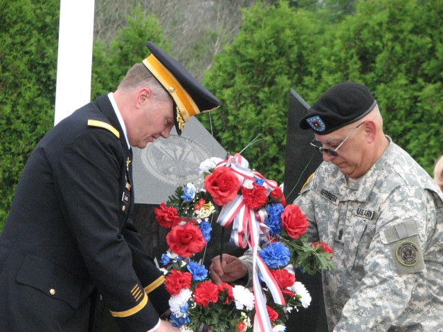 Col. David Sears gives keynote address at Memorial Day ceremony in Davenport, Iowa