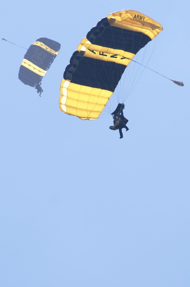 Jump commemorates Signal Corps anniversary