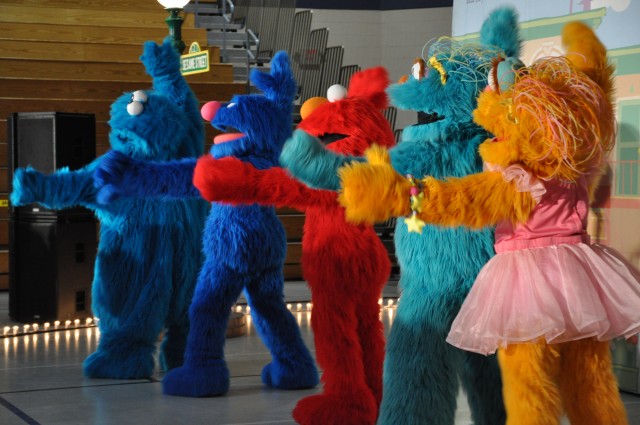 &#039;Come and play&#039;: USO brings Sesame Street show to post