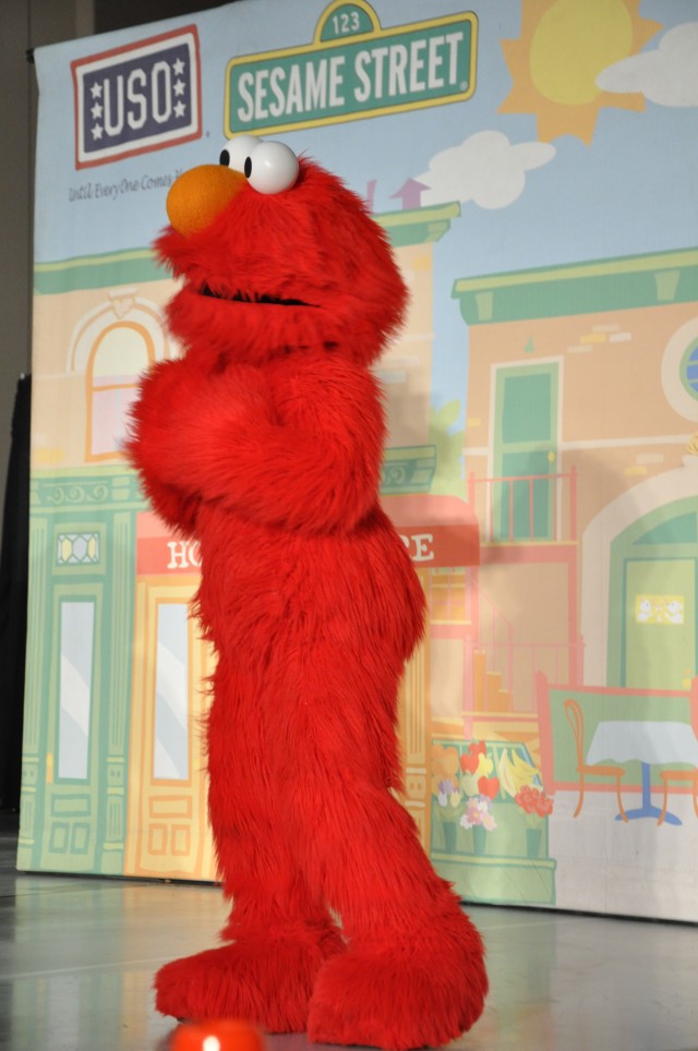 &#039;Come and play&#039;: USO brings Sesame Street show to post