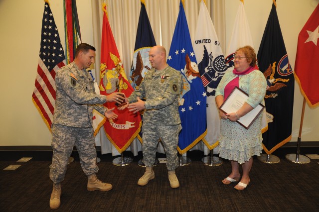 Medical Evacuation Team Chief honored at Award and Farewell Ceremony