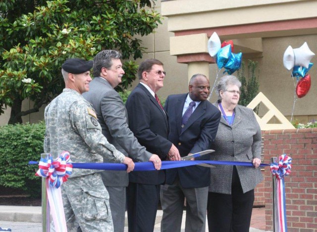 SEC-Lee Ribbon Cutting to Open New Facility