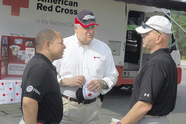 Red Cross gives Belvoir families emergency preparedness kits