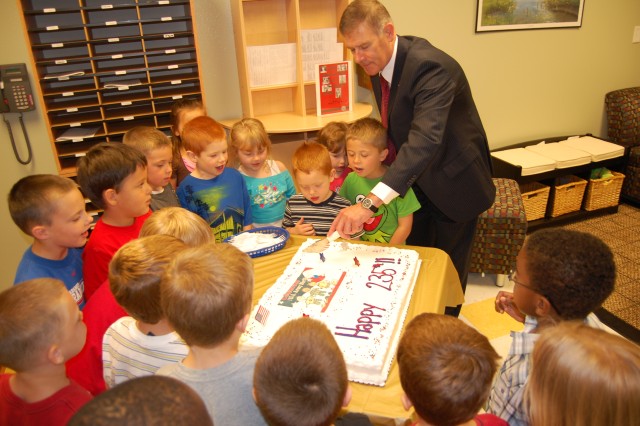 Garrison Manager Cuts Army 235th Birthday Cake