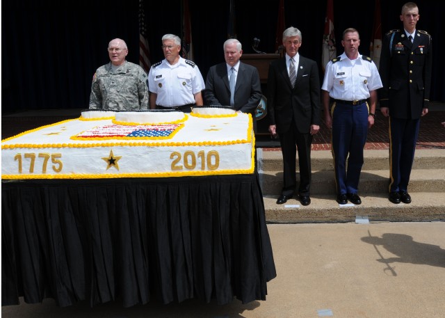 235th Army Birthday Cake-cutting Ceremony