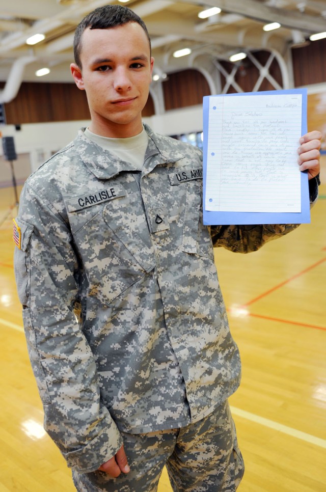 Presidio of Monterey Soldiers admires artwork, support from Miami high-school students