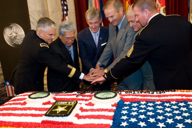 Army Birthday Capitol Hill cake-cutting