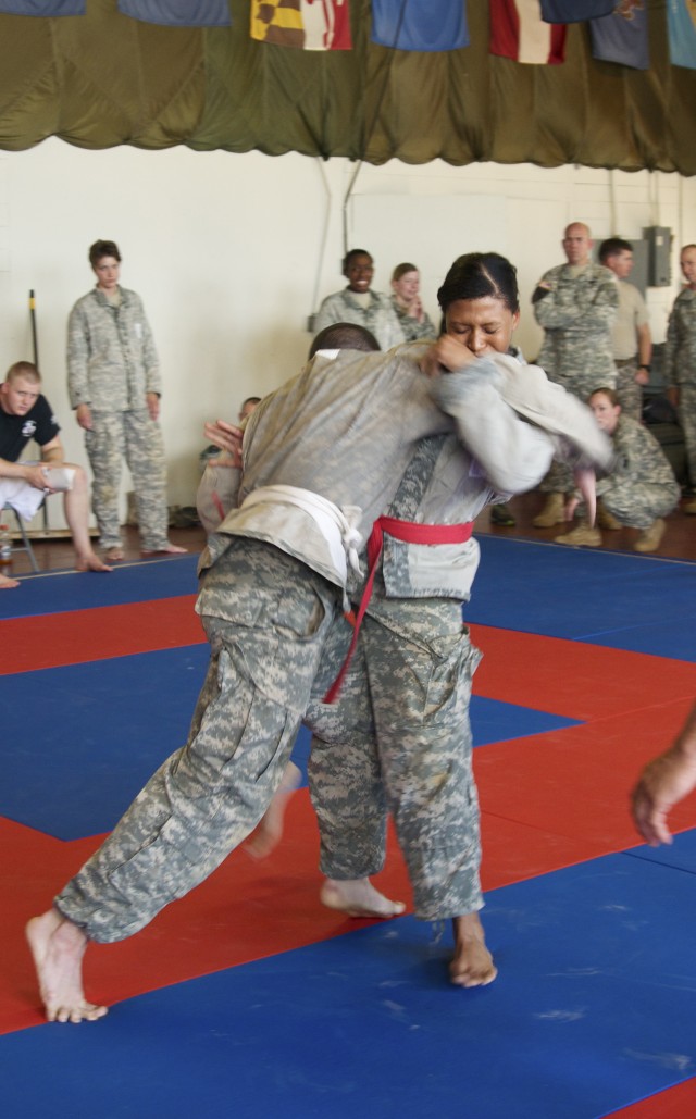 USACAPOC(A) Best Warrior Combatives | Article | The United States Army