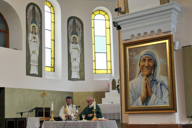 U.S. KFOR Soldiers experience Catholic mass at Kosovo shrine